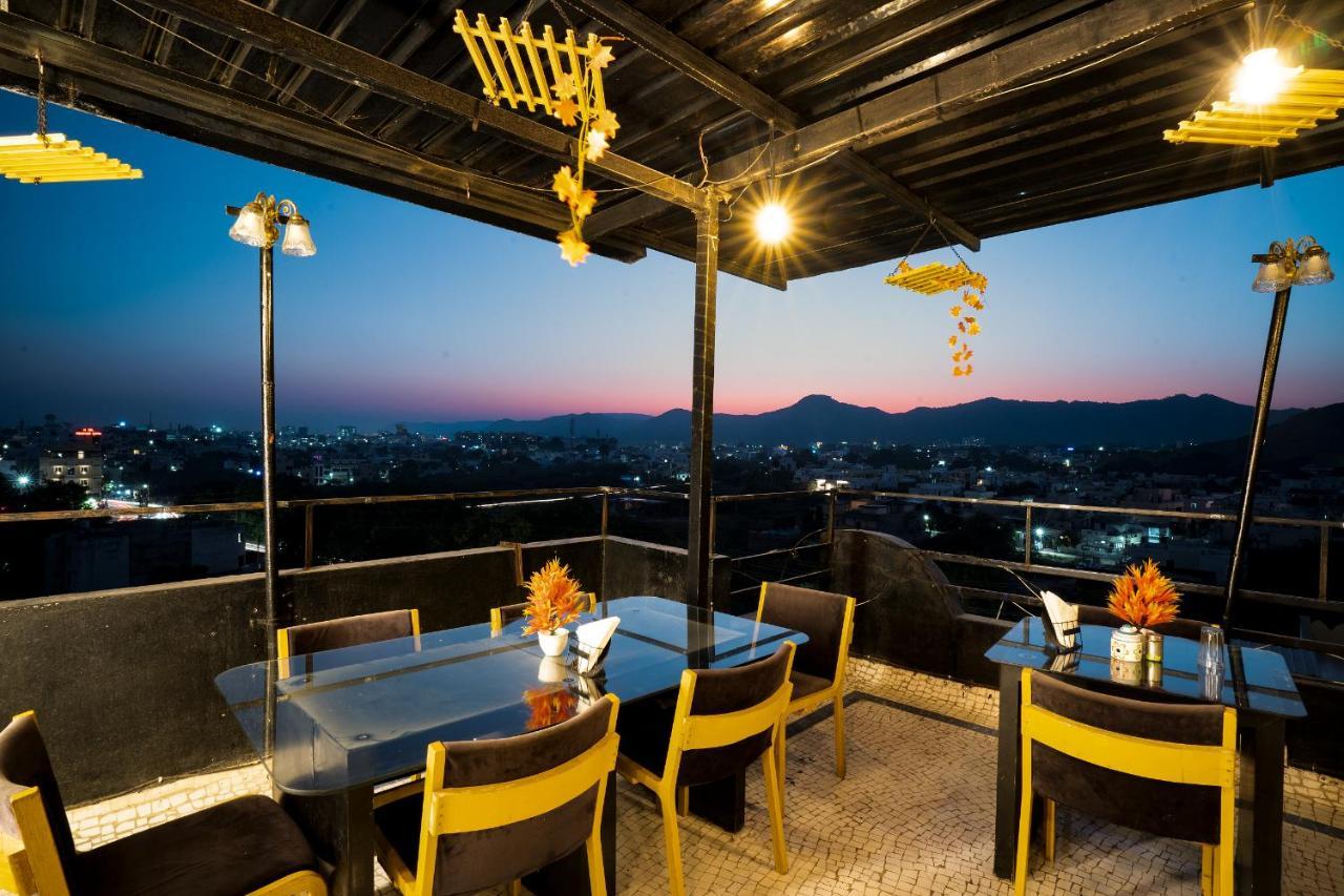 Tripli Udaipur Hotel ภายนอก รูปภาพ