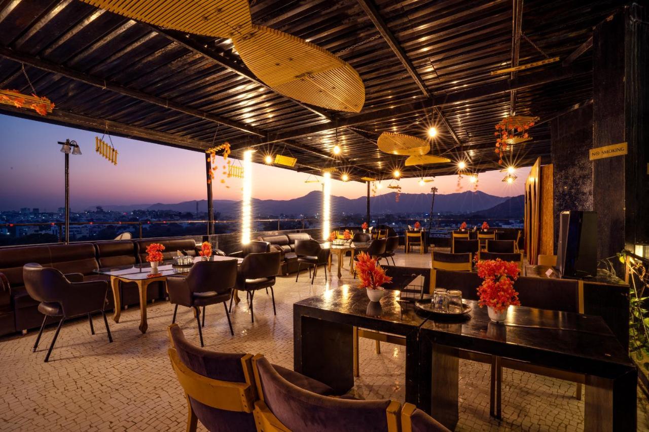 Tripli Udaipur Hotel ภายนอก รูปภาพ