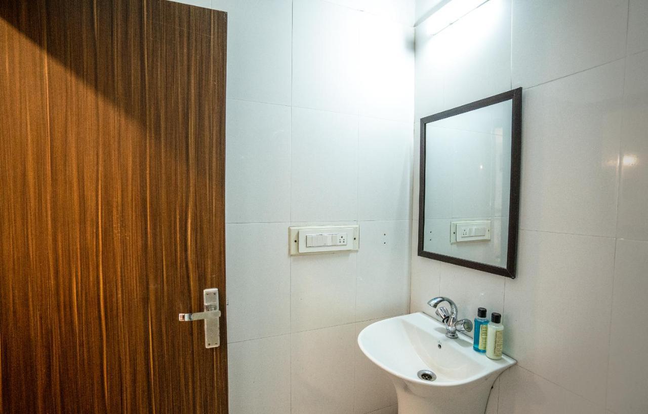 Tripli Udaipur Hotel ภายนอก รูปภาพ