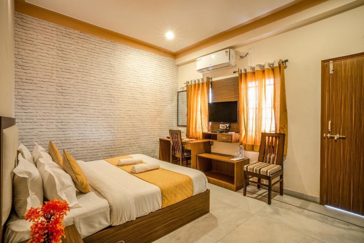 Tripli Udaipur Hotel ภายนอก รูปภาพ