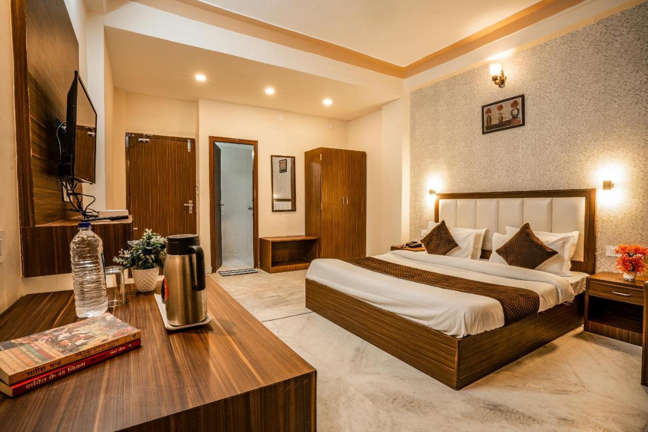 Tripli Udaipur Hotel ภายนอก รูปภาพ