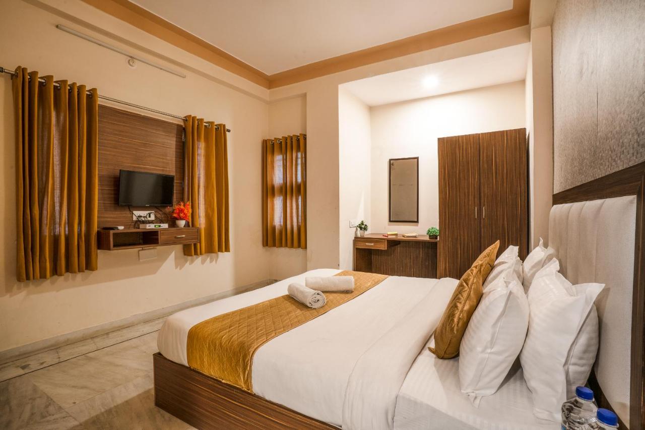 Tripli Udaipur Hotel ภายนอก รูปภาพ