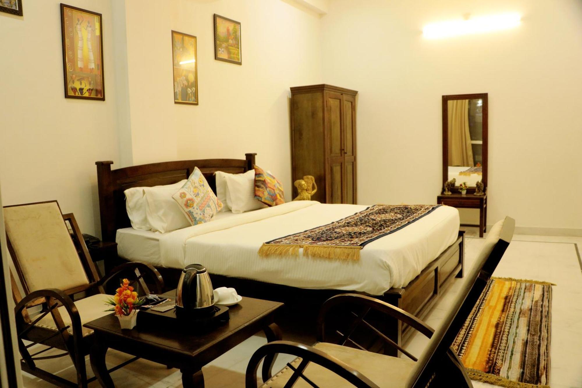 Tripli Udaipur Hotel ภายนอก รูปภาพ