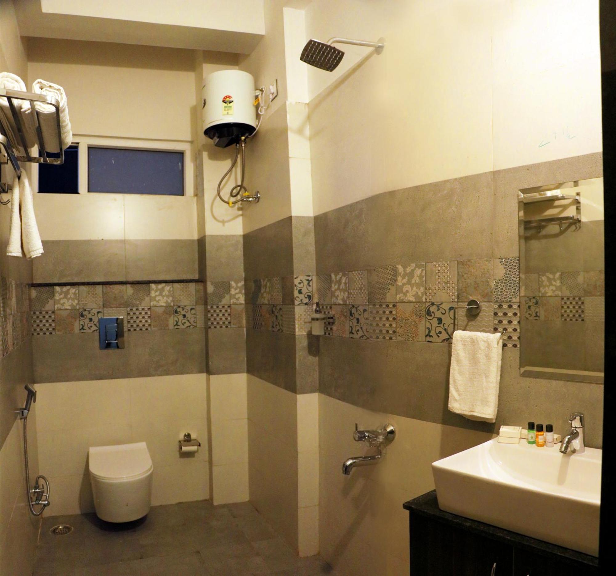 Tripli Udaipur Hotel ภายนอก รูปภาพ